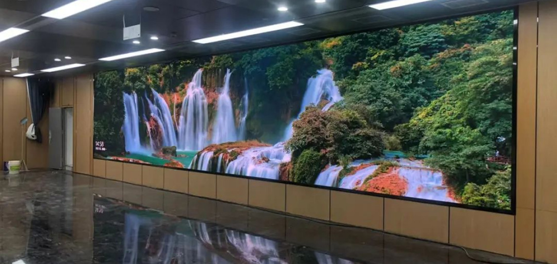 P1.5小间距LED显示屏.jpg P1.5小间距LED显示屏.jpg